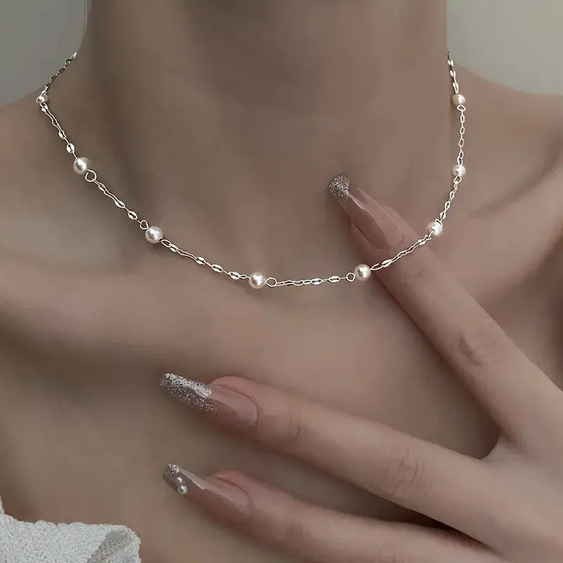 Elegantiškas Auksinė Perlo Karoliai Šviesiam Stiliui