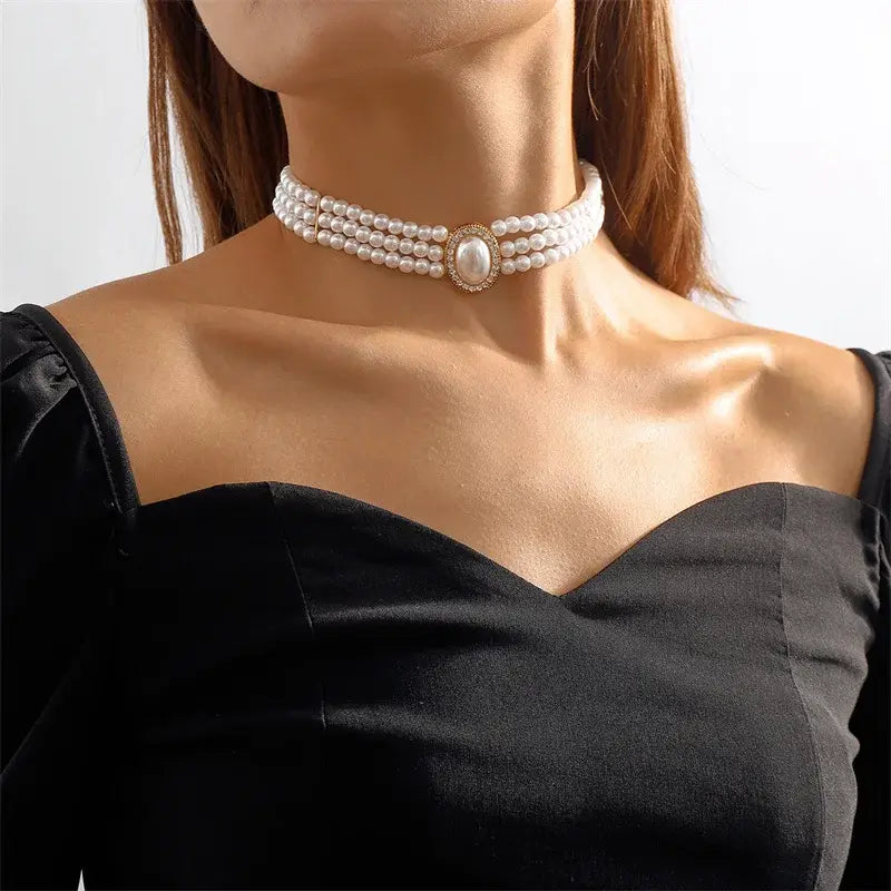 Chic ir išmanus trijų perlų karoliai elegantiškoms išvaizdoms